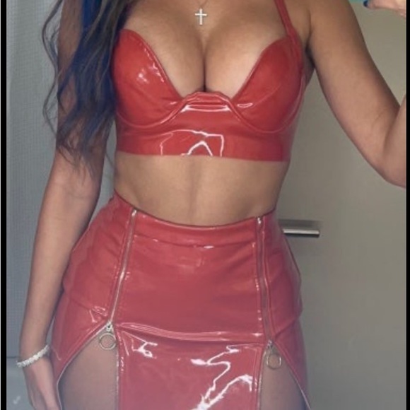 Oh Polly Dresses & Skirts - Oh Polly vinyl set